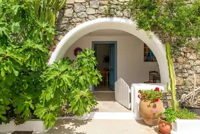 Image de Maison de vacances 'Afroditi Ftelia Gerani A' avec vue sur la montagne, Wi-Fi et climatisation