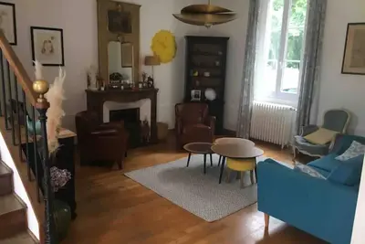 Image de Charmante maison ensoleillée avec jardin