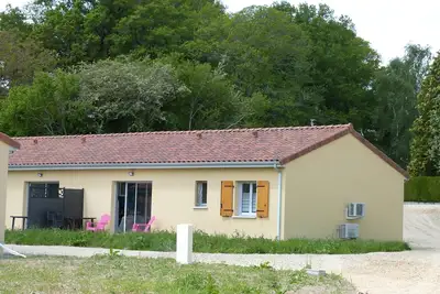 Lumineuse maison neuve, détente assurée, à 2pas du lac, Tv, Wifi, 2 parking