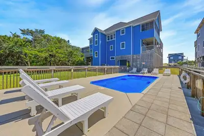 Image de Semi-Oceanfront Home with Private Pool, Hot Tub, Nearby Beach Access, Basketball