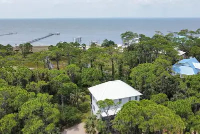 Image de Waterfront! Easy Beach Access - 2 Free Bike Rentals Included With Your Stay!