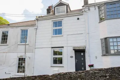 Farleigh Cottage, pet friendly, character holiday cottage in Looe