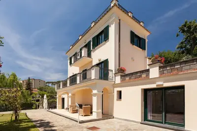 Image de Rentals in Italy - Villa Castore with large garden, swimming pool, sauna e Jacuzzi