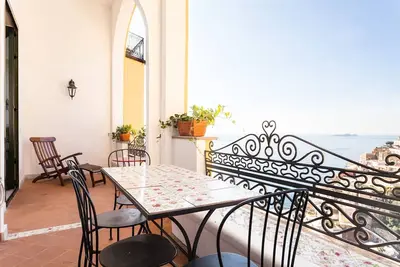 Image de Rentals in Italy -  Casa Li Galli  5min walk from Positano center, terrace, sea view