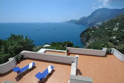Image de Rentals in Italy - Villa Valeria with direct access to the beach of Laurito