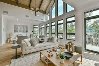 Image de Allee de Verbier, Building #7, Unit 203 · 5br Tremblant Lux Condo, Close to Everything