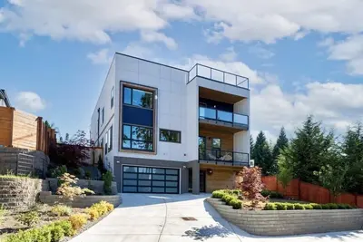 Image de Modern Fortress w/4 Decks| Ac in all rooms |Gym