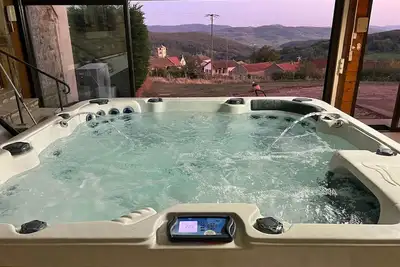 Image de Gite Domaine Bayard avec piscine ou spa