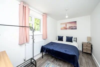 Room 2-Traditionelle-Studio-Douche-Vue sur Jardin