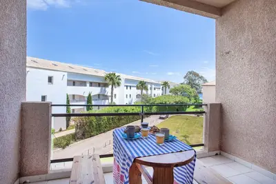 Image de Casa Les Marines, appartement avec piscine commune, proche de la mer