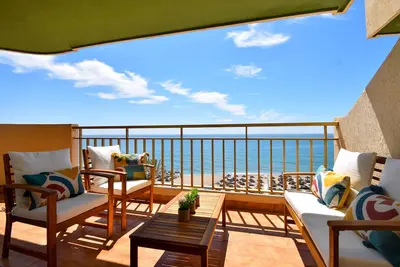 Image de Ref: 249 Great apartment on the seafront with parking and pool