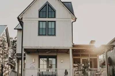 Image de Crew`s Cottage · Carlton Landing Vacation Home | Crew`s Cottage