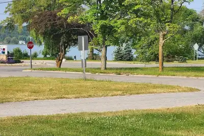 Image de Cottage in Onekama Michigan, you will love this Sleepy Little Town.