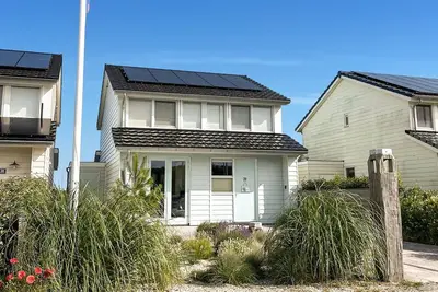 Image de Belle maison à Wieringerwerf avec sauna