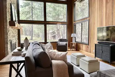 Image de Quiet Cul-de-sac and Great Location in Heart of Black Butte Ranch