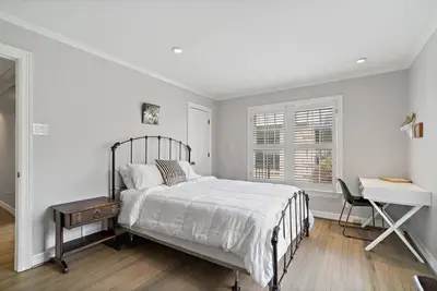 Modern and Cozy Bishop Arts Home