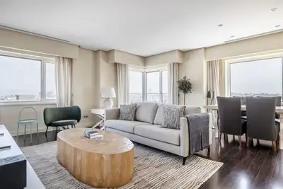 Image de Sleek Argüelles 2br w/ Gym & Pool, nr Madrid Rio, by Blueground