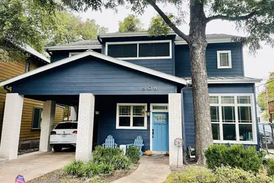 Image de Exquisite Home Plus Detached Guesthouse Steps to Soco - Perfect for a Group