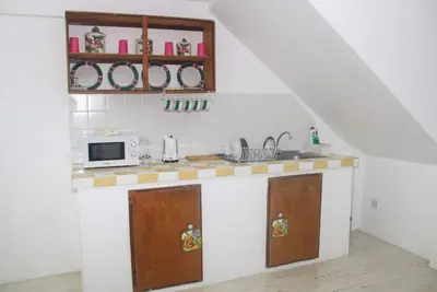 Image de Staying at Comfort Air B & B will be like being at your permanent home.