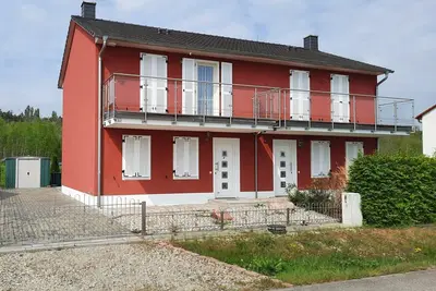 Image de Maison de vacances \"Emelie Geiseltalsee\" avec vue sur le lac, terrasse partagée et climatisation