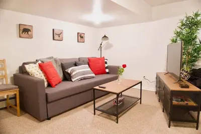 Image de Affordable Cozy Suite, Parking, 4k Smart Tv, WiFi ☕