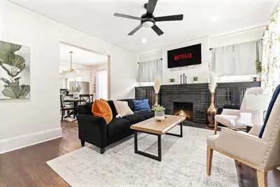 Image de Modern Escape in Historic District, 3 Bedrooms