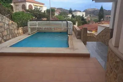 Image de Casa residencial con piscina