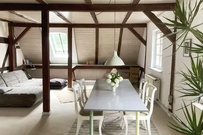 Image de Stylish and bright apartment in a listed half-timbered house with a large garden