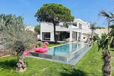 Villa Vita 250 m de la mer piscine chauffée