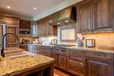 Image de Central Park Townhome 142b- Luxury Tri-Level Close to Bike Path & Mtn. Hiking