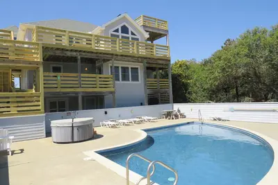 Image de Near the Beach! Saltwater Pool, Hot Tub, Great Neighborhood, C0949