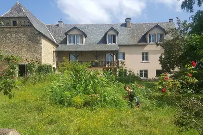 Image de Eco-Gîte Les Jardins du Batut, au coeur d'un paysage bucolique