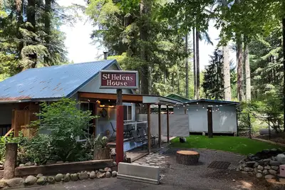 Image de St. Helens House ~ Yale Lake/Mt St Helens Retreat.