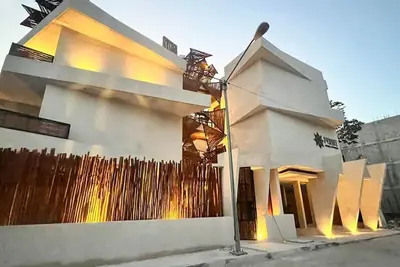 Image de Brand new Ph  fully furnished and nice rooftop with plunge pool