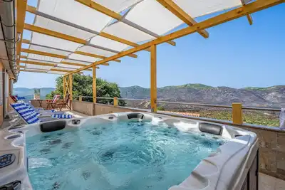 Image de Superbe maison à Grebastica avec WiFi