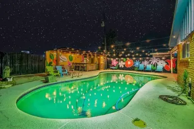 Image de Tiki Bar Pool 4BRs Casa Delight  Pasadena