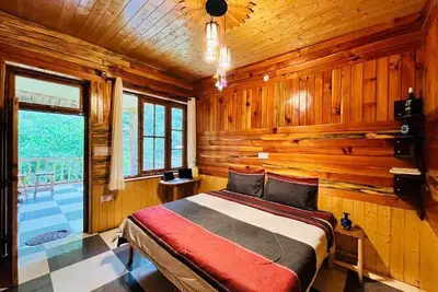 Image de Hipostel Tirthan - King Room with Mountain View