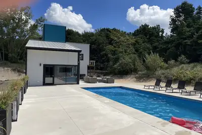 Image de 90 min from Chicago, Pool, Hot Tub, Pet Friendly come enjoy After Dune Delight