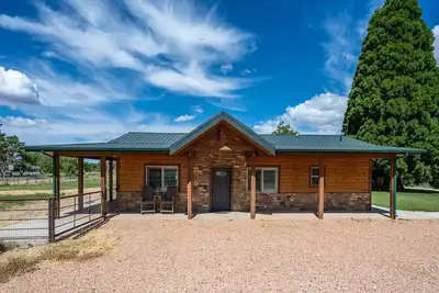 Image de Home in Kanab with Heated Pool! Near Bryce Canyon, Zion, the Grand Canyon, and t