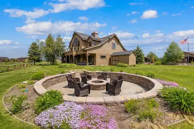 Image de Mountain Tyme - Ac - Hot tub - Garage - Firepit - 3 Fireplaces - Chef's kitchen