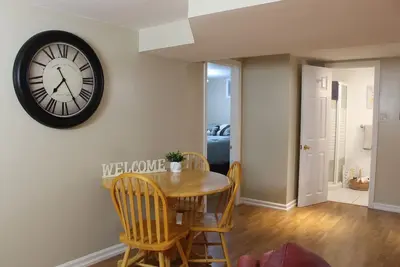 Image de Spacious 2 Bedroom Suite Near Southside Park