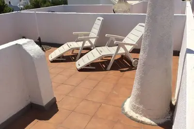 Image de Stunning 3-Story Traditional Spanish House