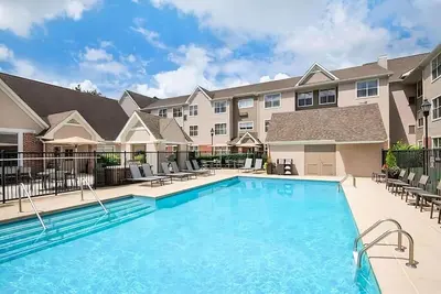 Image de Indulge in Home Like Comfort! Free Breakfast, Outdoor Pool, Pet-friendly Hotel!