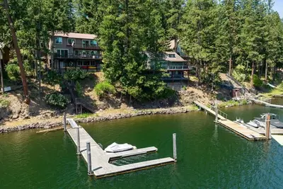 Image de Conkling Bay Escape | Fantastic Lakefront Home