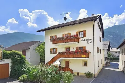 Image de Appartement \"Schnalserhof Gravensteiner\" avec vue sur les montagnes, terrasse partagée et Wi-Fi