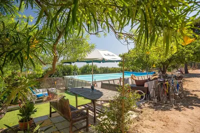 Image de Maison de vacances 'Alexandra Homestay' avec vue sur la mer, Wi-Fi et climatisation