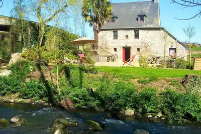 Image de Maison de vacances 'Gite Du Moulin Du Poulloguer' avec terrasse privée, jardin privé et Wi-Fi