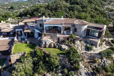 Image de Villa 'Quercia' avec vue sur mer, piscine privée et climatisation