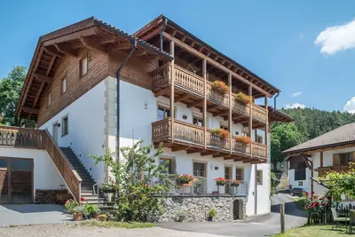 Image de Appartement \"Montis Moarhof Natur Apartments\" avec vue sur la montagne, terrasse partagée et Wi-Fi