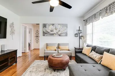 Image de 3br w/ Fenced Yard + Fire Pit | Sleeps 8